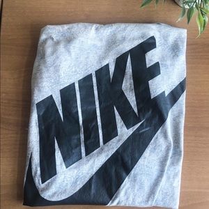 Nike tee